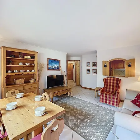 : 3 Pièces, 6 Pers, Parking, Balcon - Fr-1-507-81